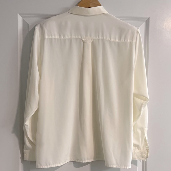 Jaeger button down blouse. - Picture 2 of 7